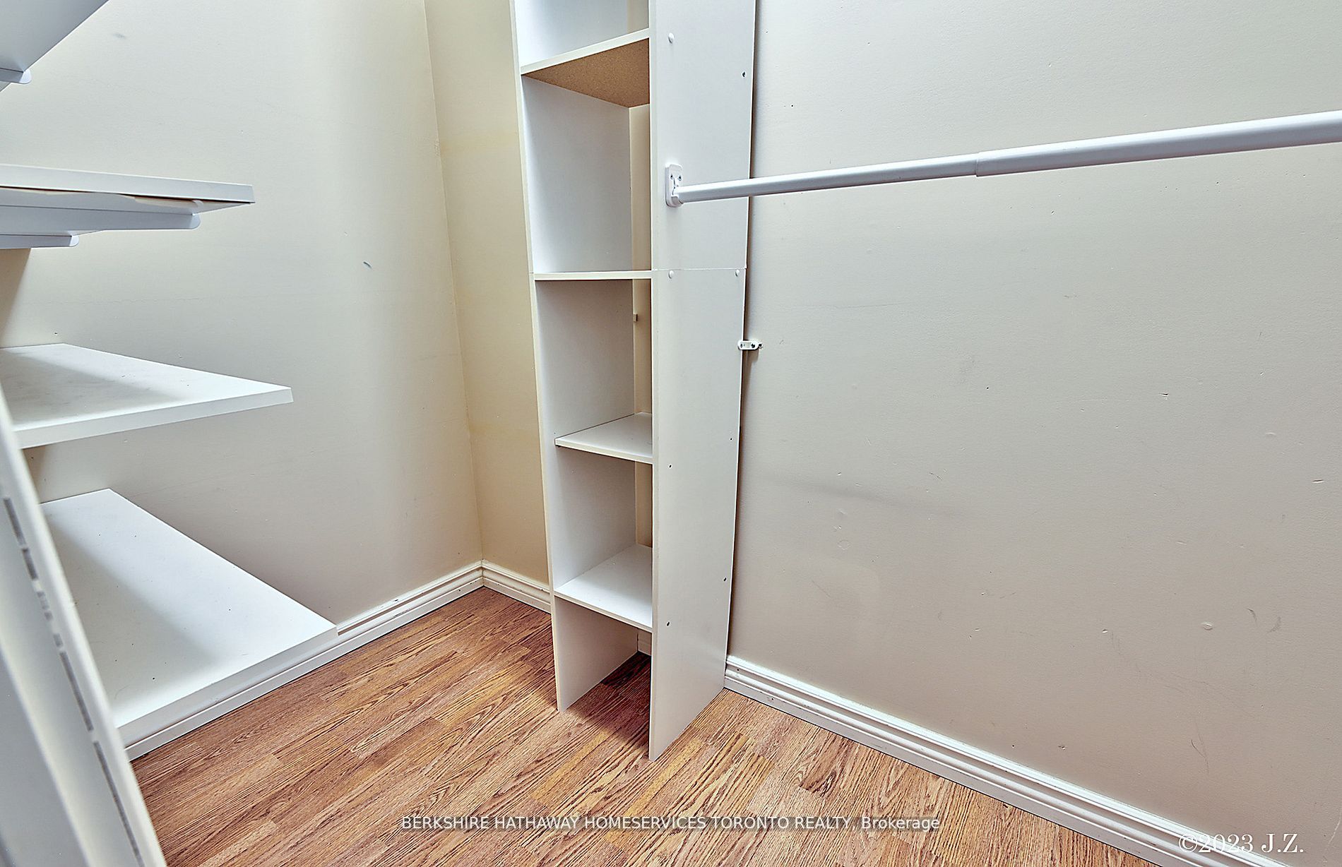 43 Taunton Rd E, #39