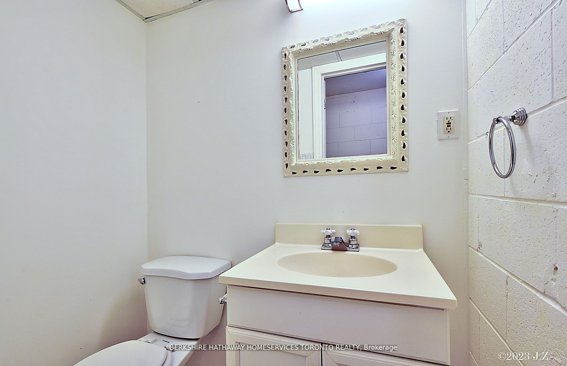 43 Taunton Rd E, #39