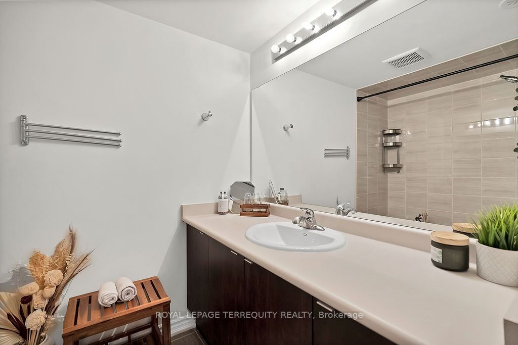1811 Rex Heath Drive, #243
