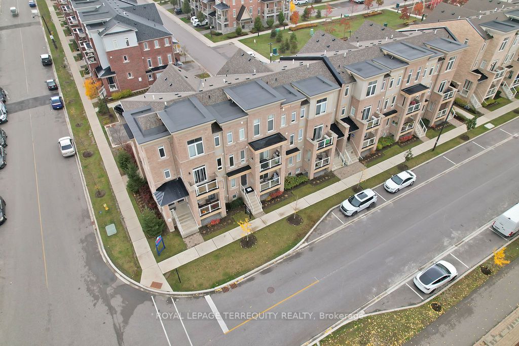 1811 Rex Heath Drive, #243