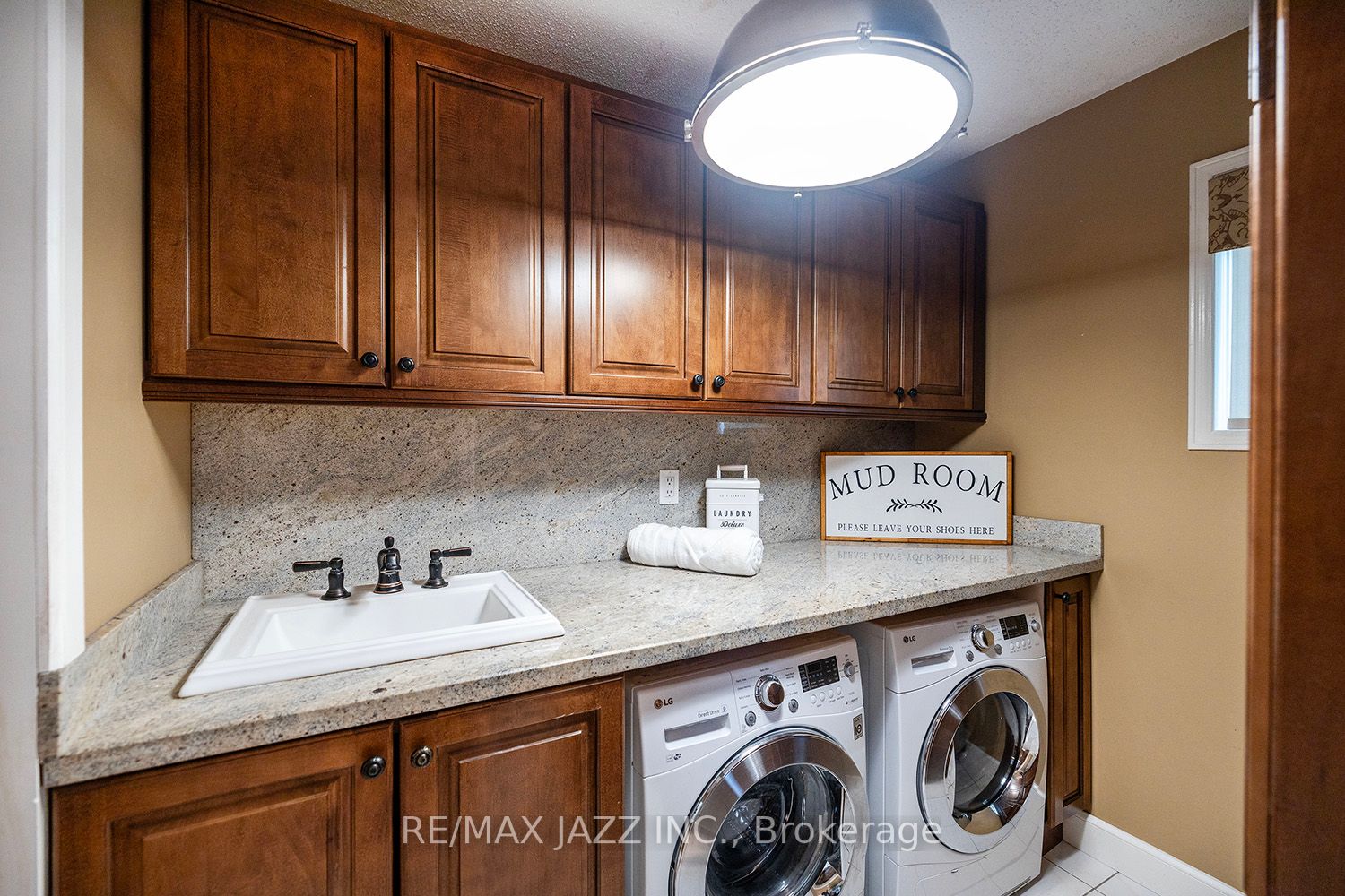 85 Stratton Cres