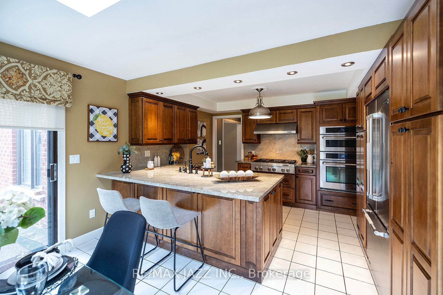 85 Stratton Cres