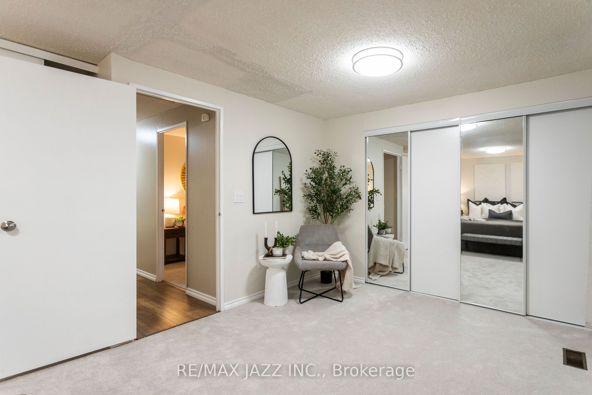 757 Edna Crt