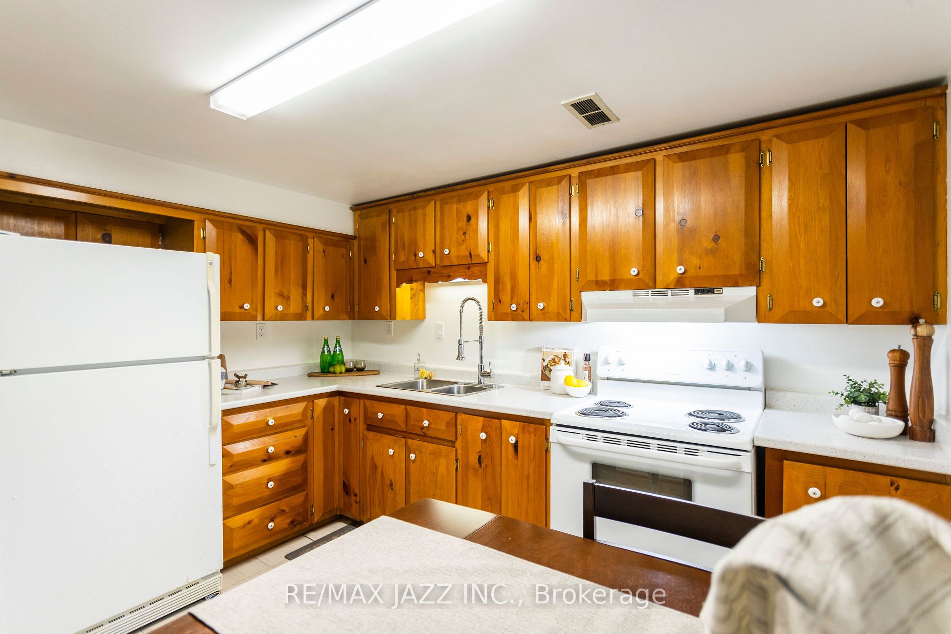 757 Edna Crt