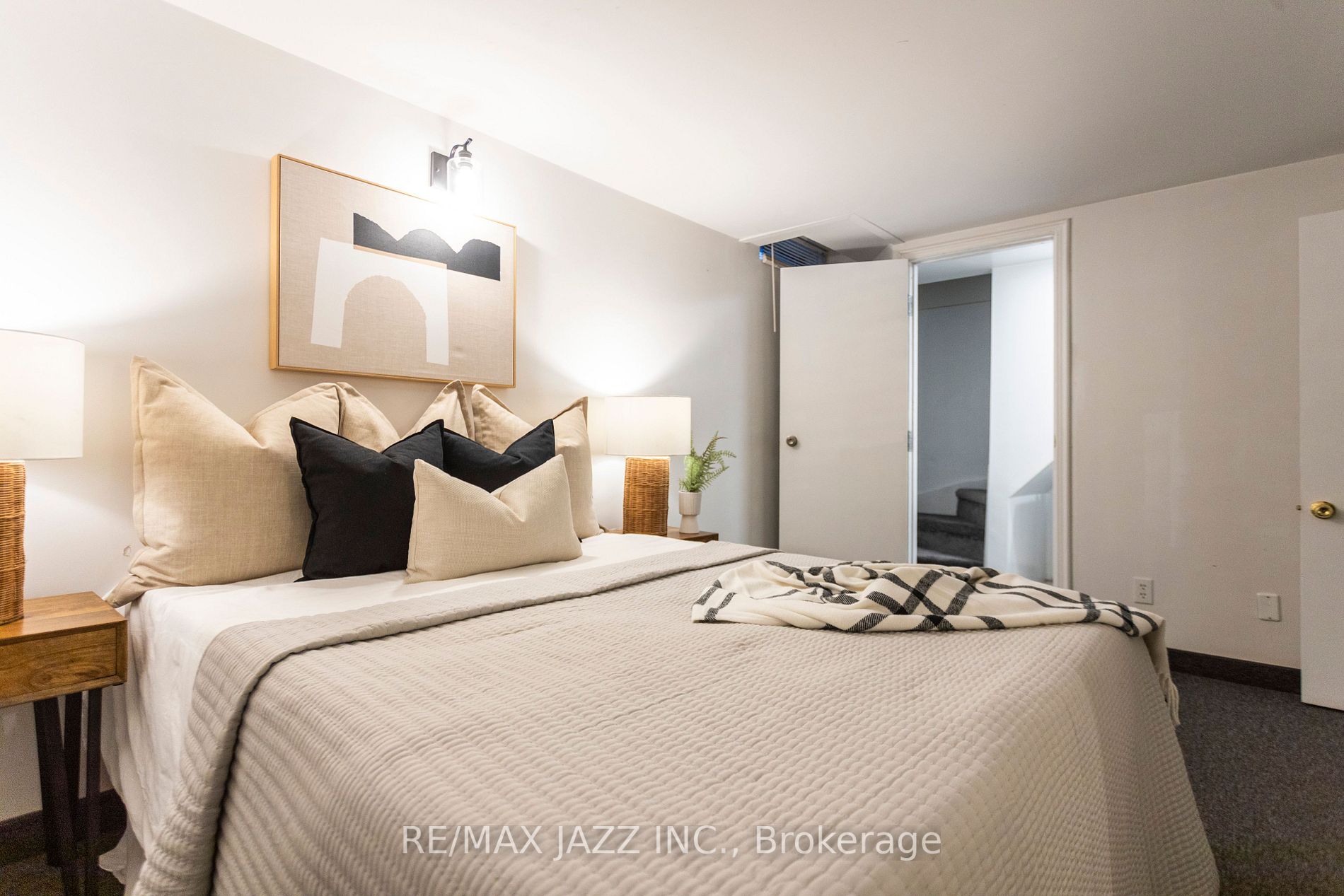757 Edna Crt