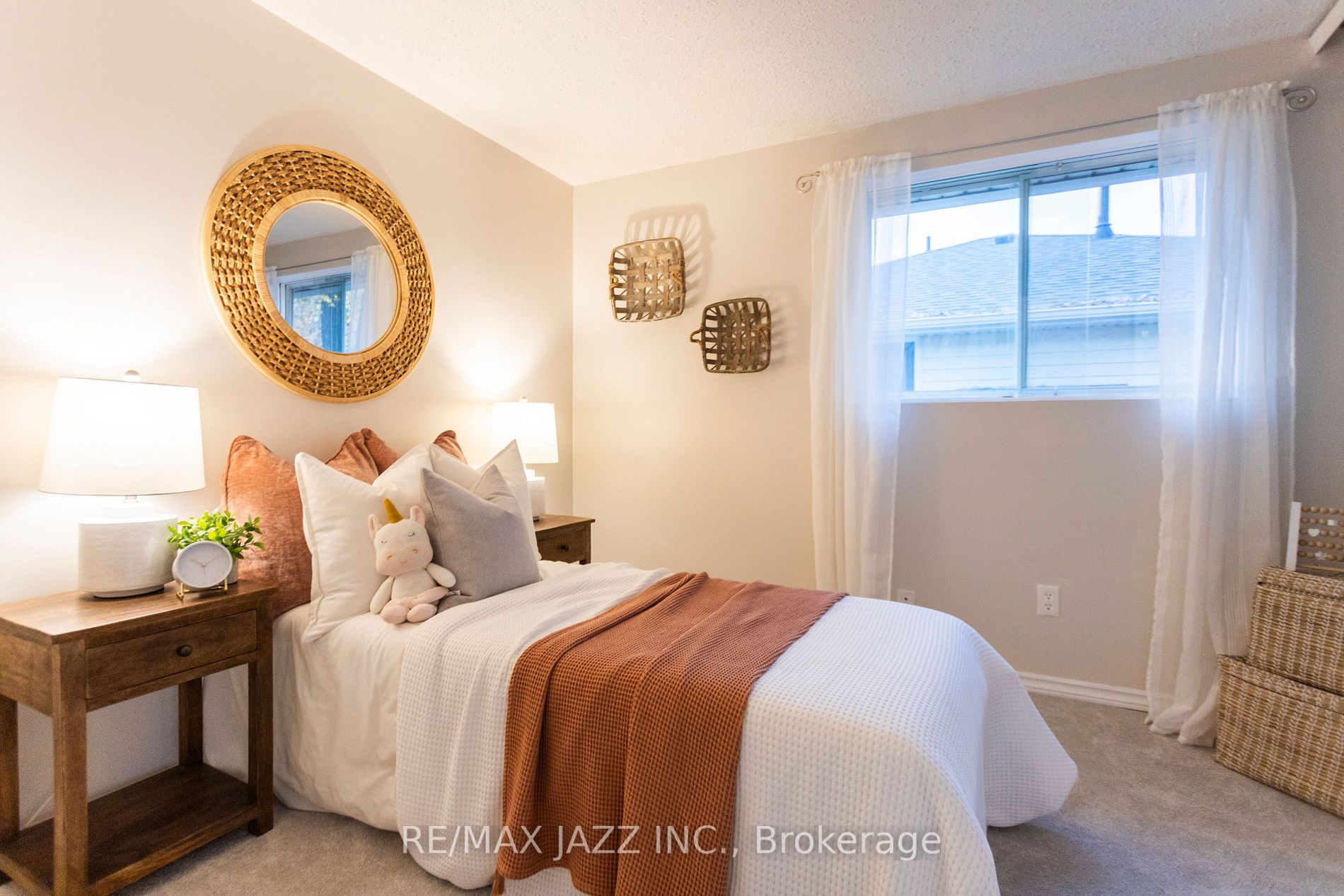 757 Edna Crt