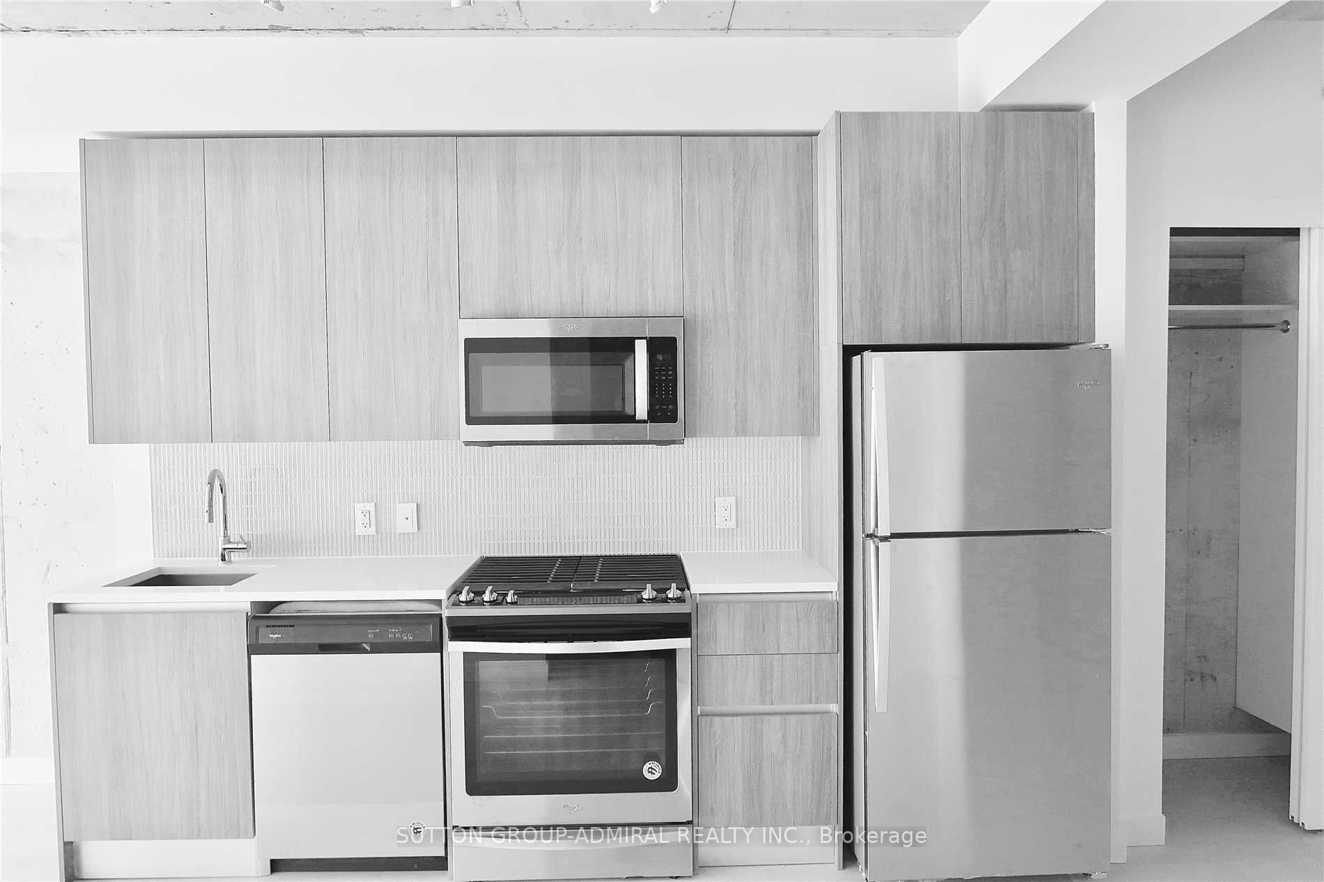 246 Logan Ave, #422