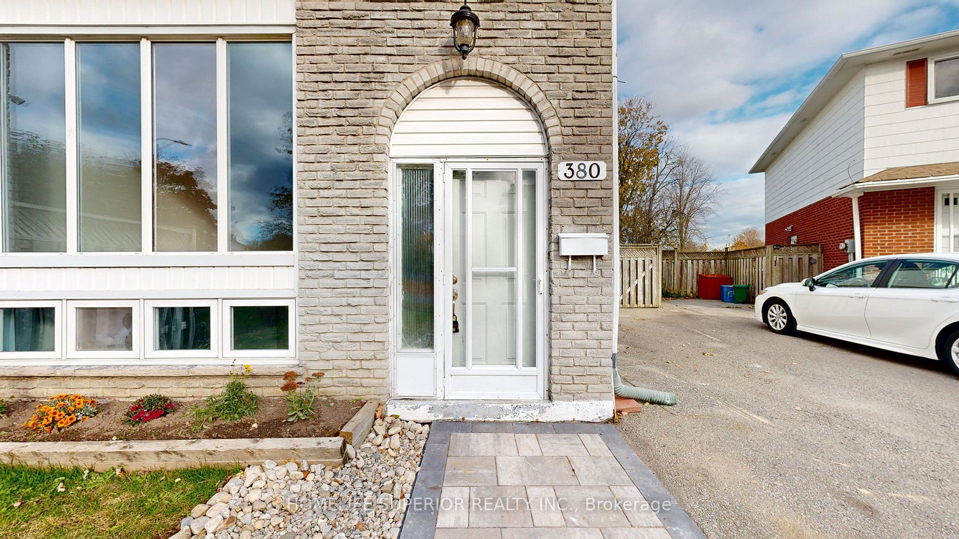 380 Vancouver Cres