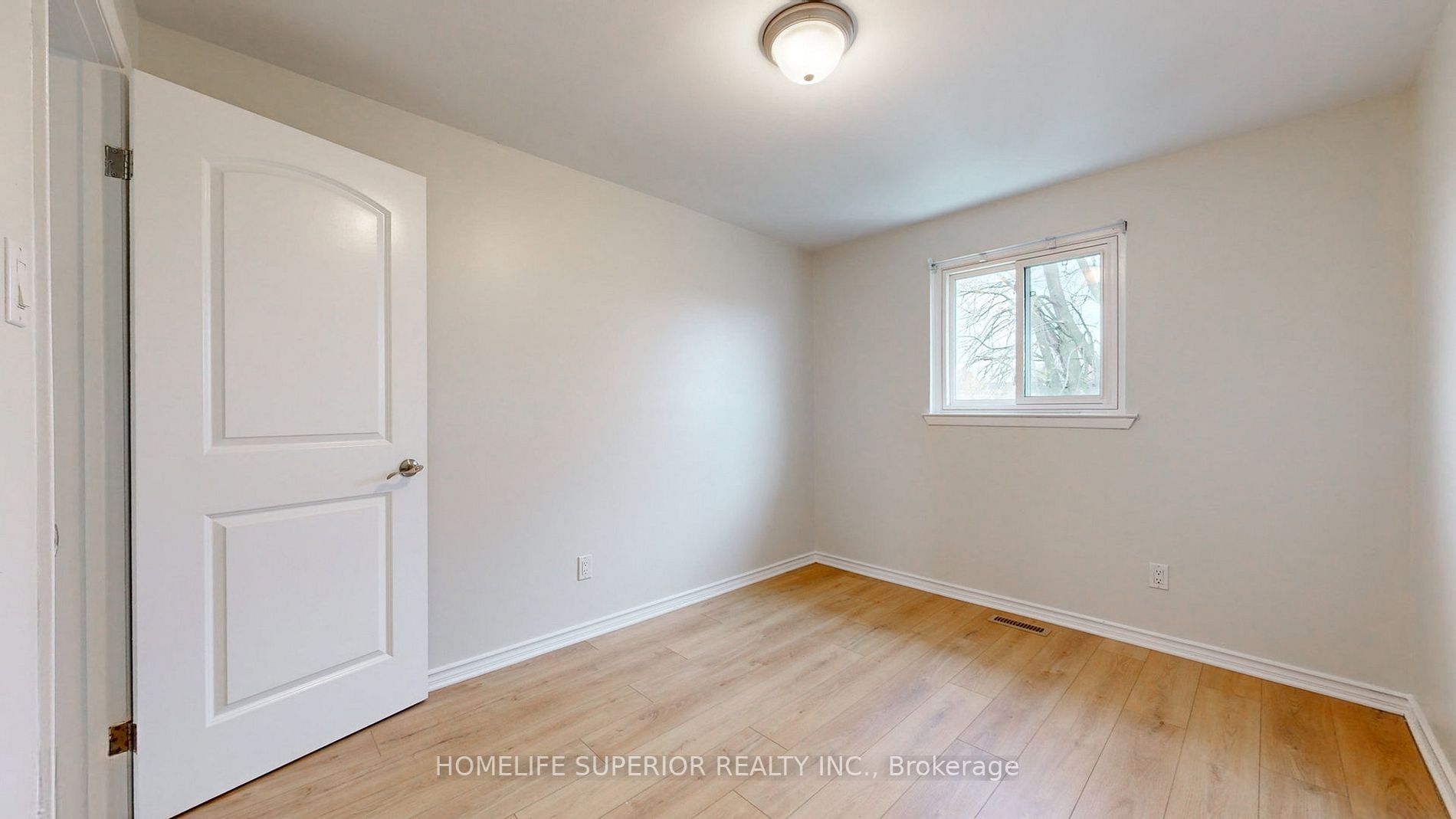 380 Vancouver Cres