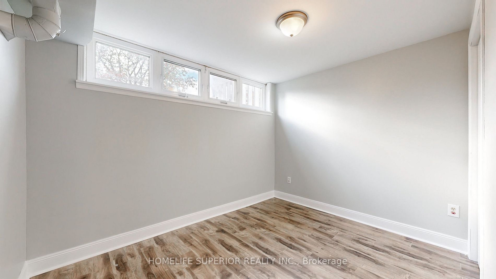 380 Vancouver Cres