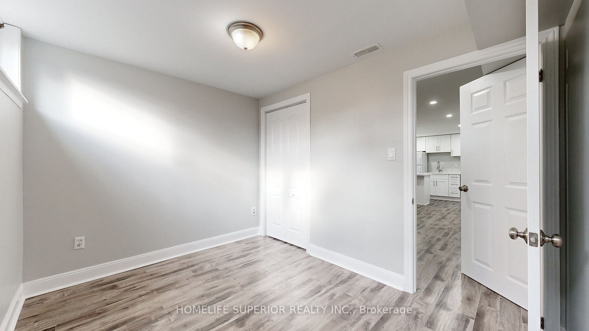 380 Vancouver Cres