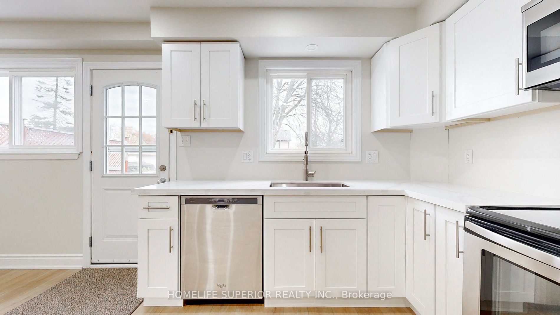 380 Vancouver Cres