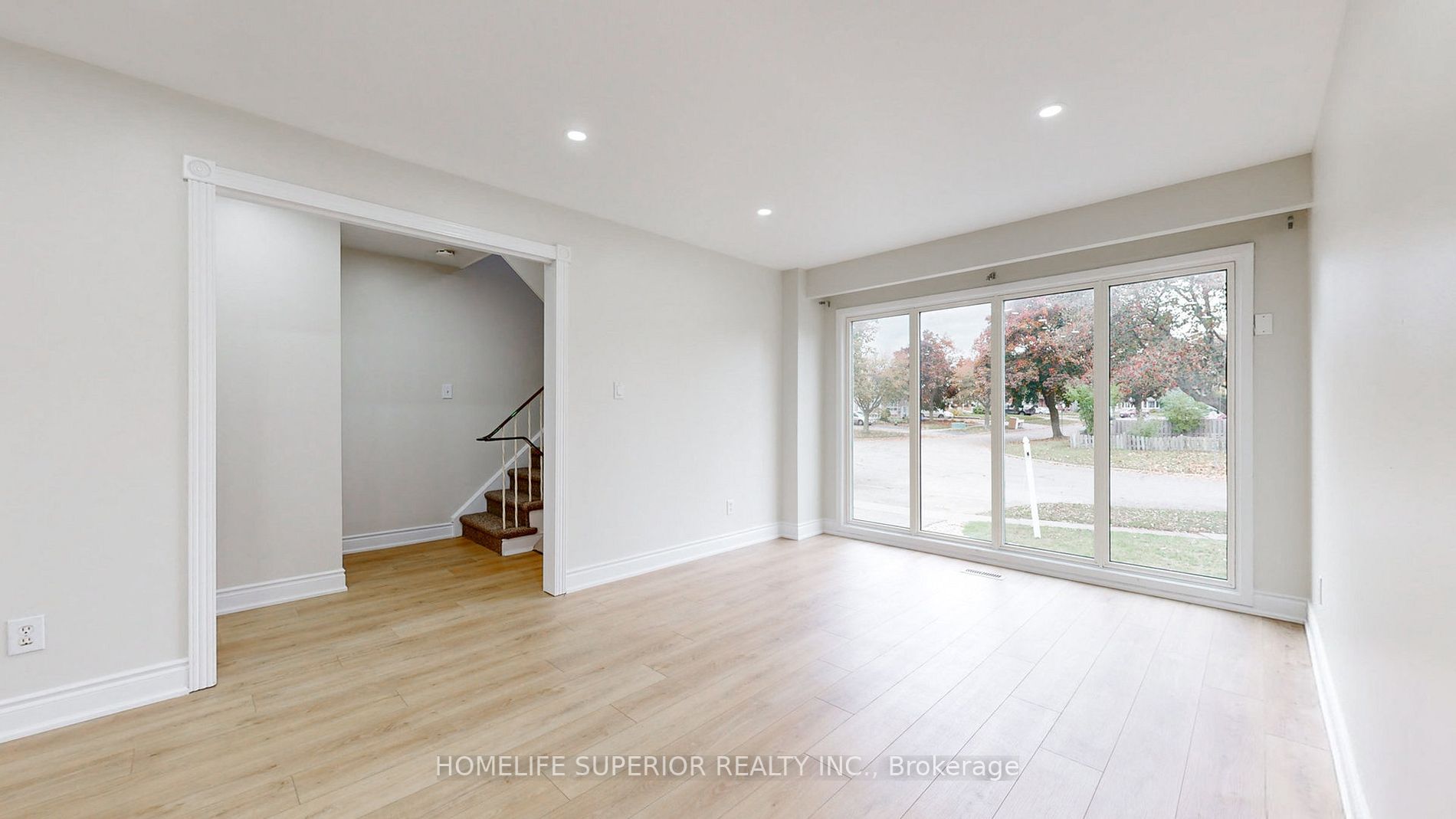 380 Vancouver Cres