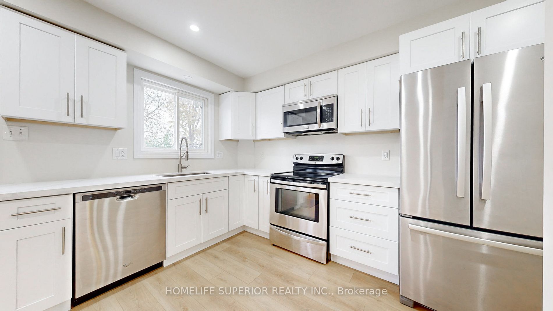 380 Vancouver Cres