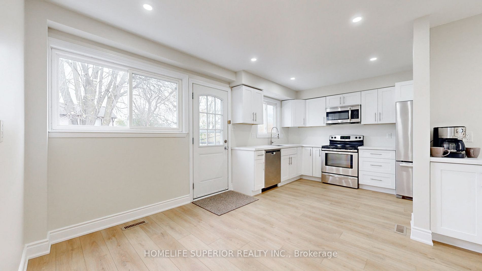 380 Vancouver Cres
