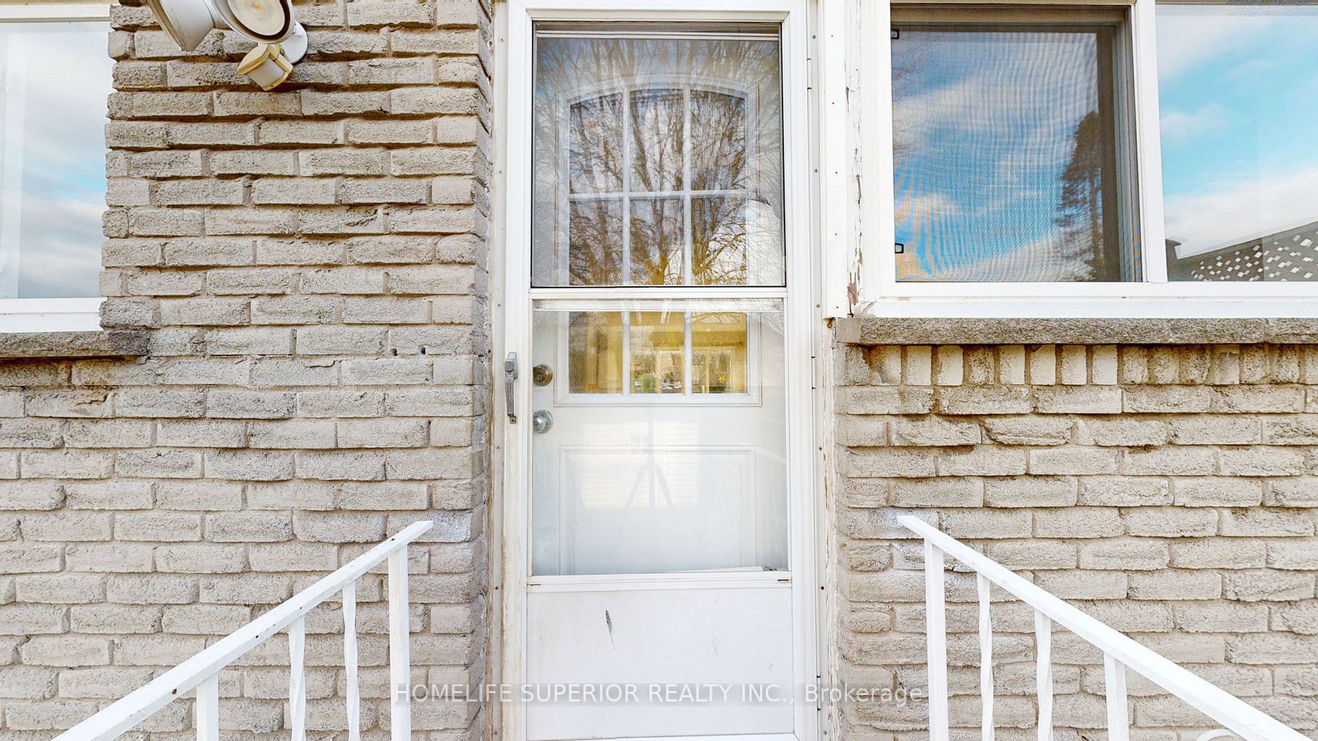 380 Vancouver Cres