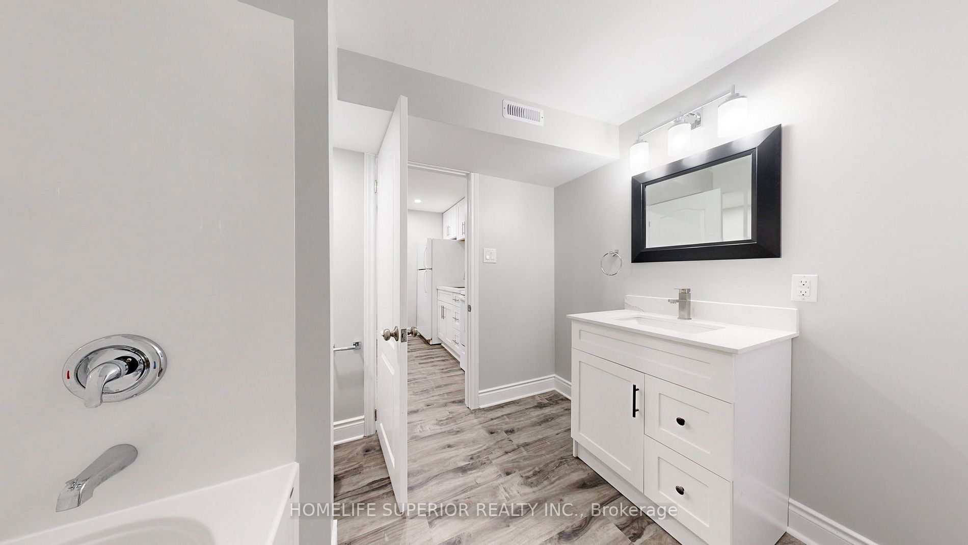 380 Vancouver Cres