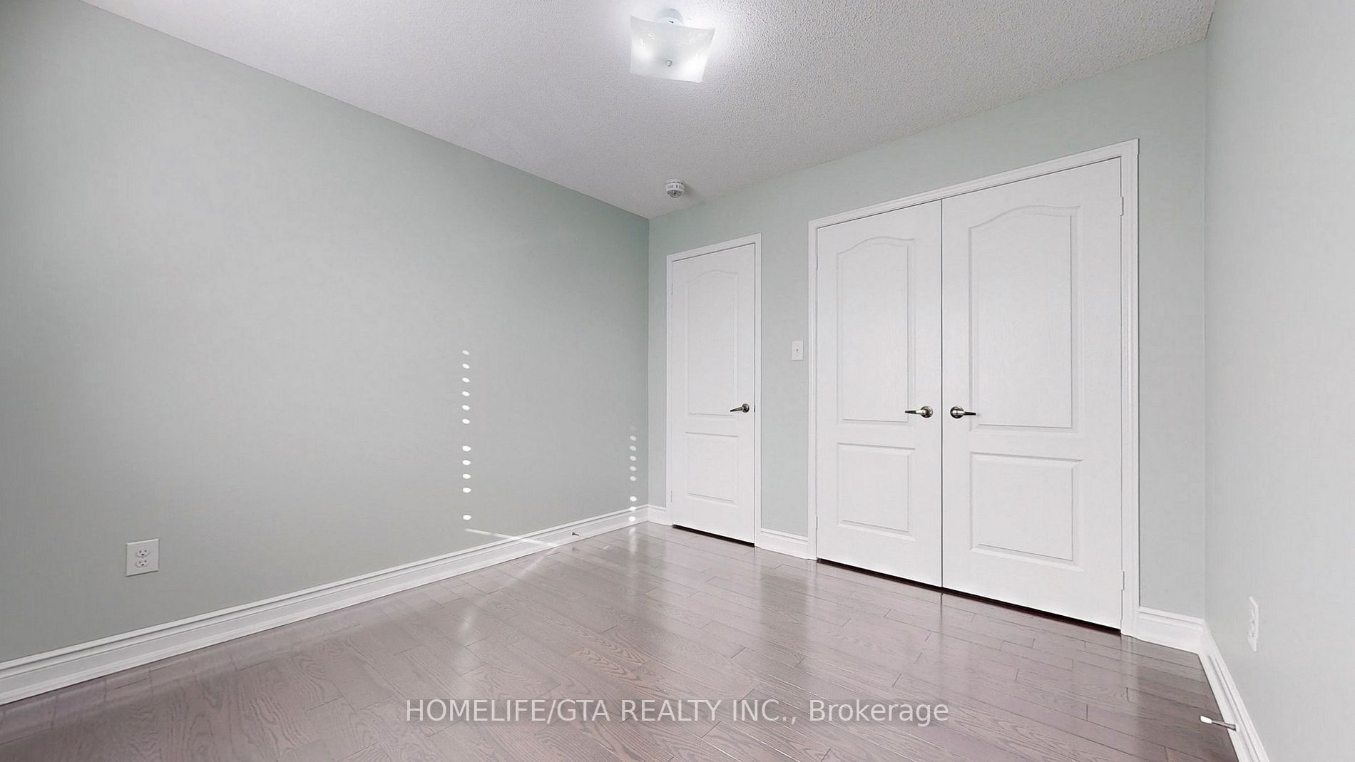 30 Raithby Cres