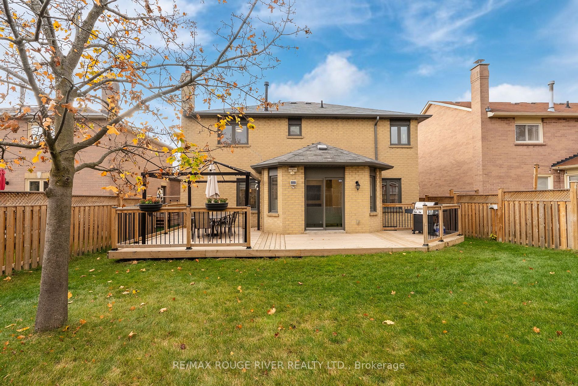 83 Forest Heights St