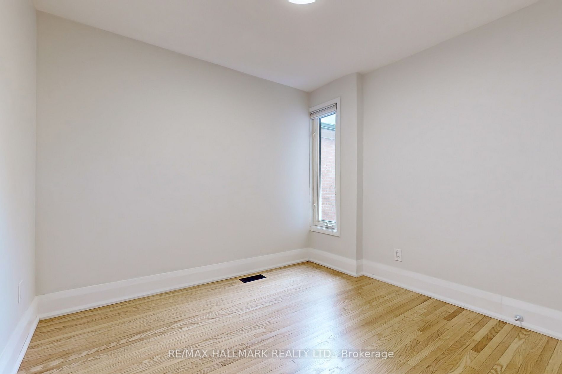 52 Kippendavie Ave