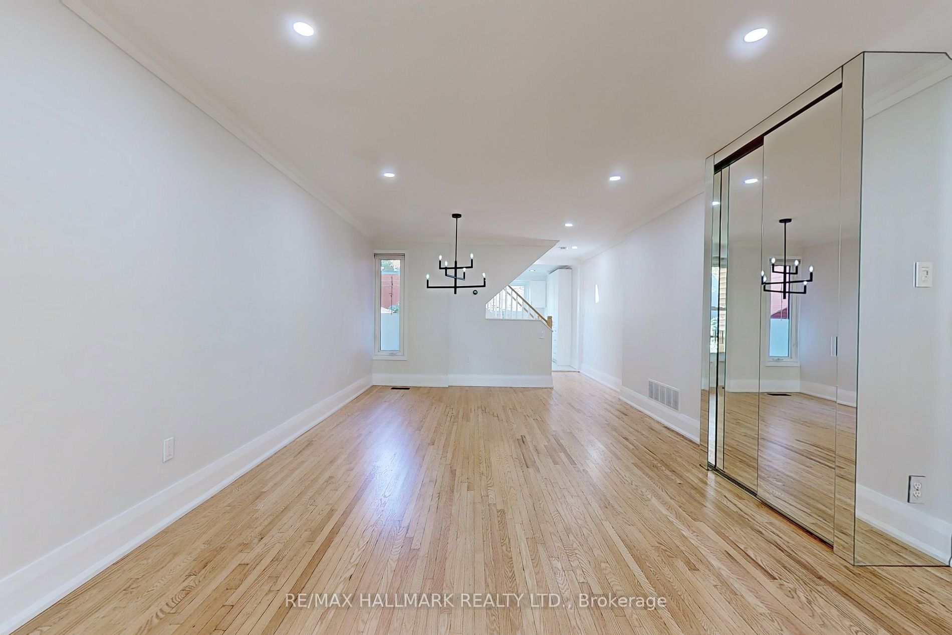 52 Kippendavie Ave