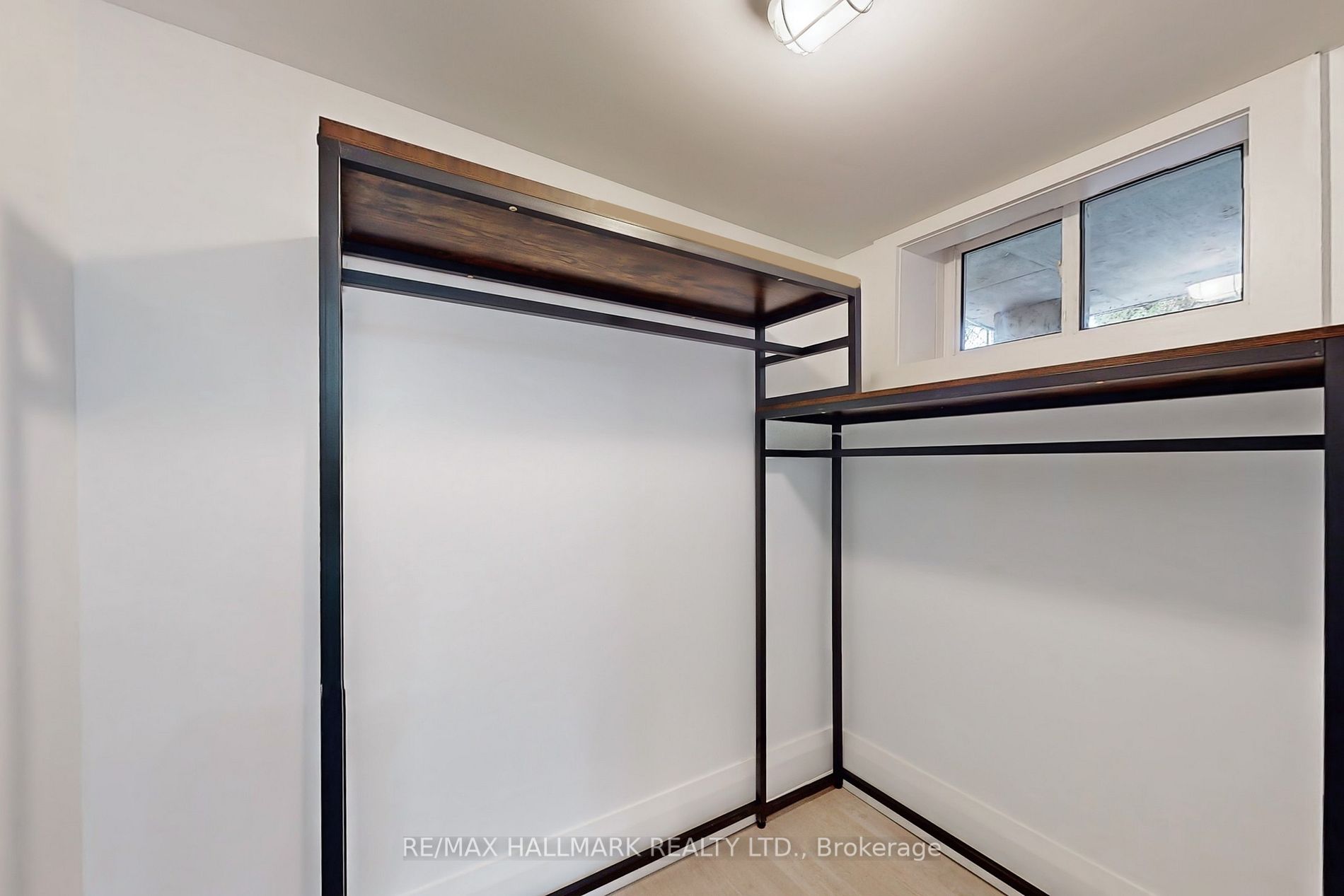 52 Kippendavie Ave