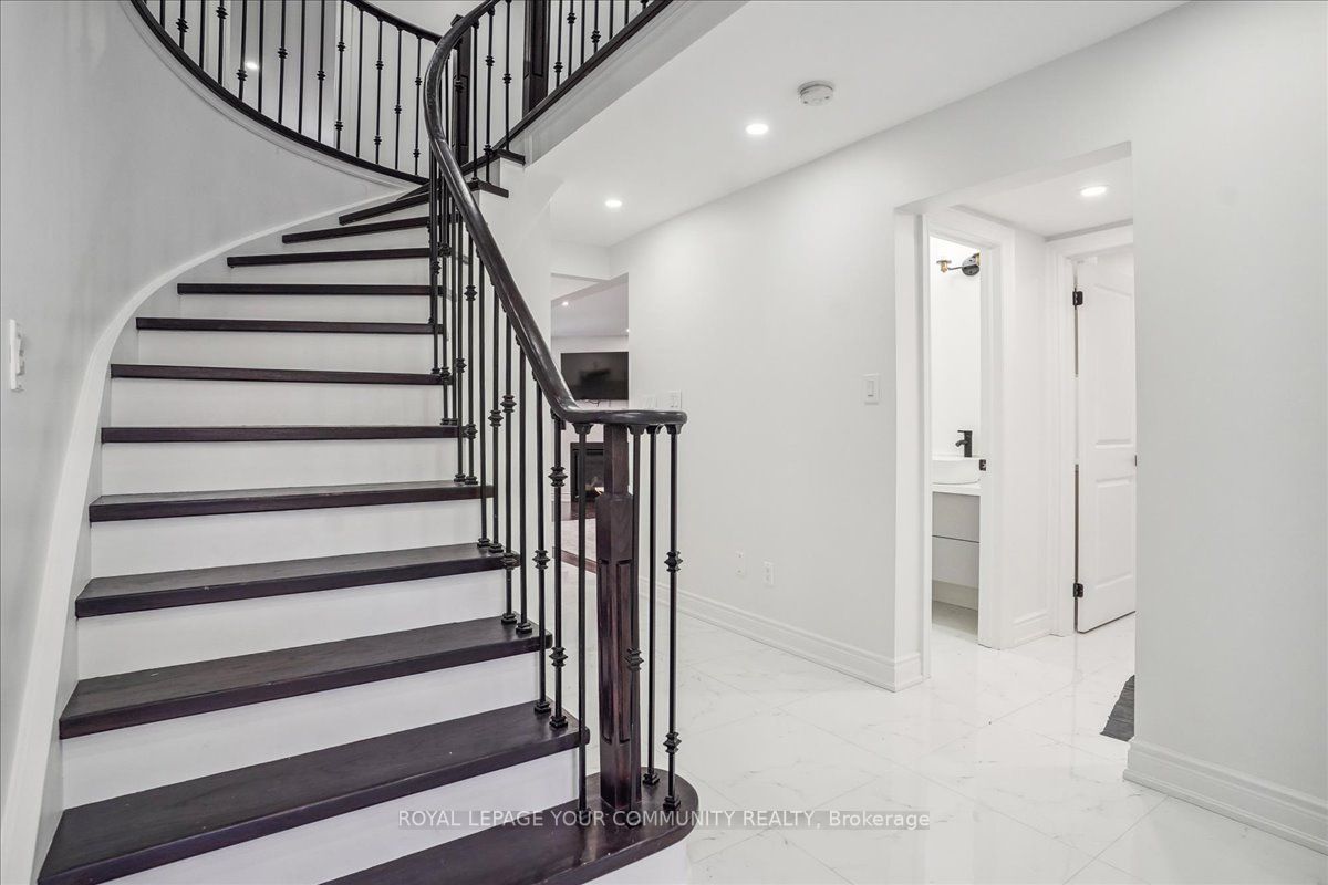 273 Delaney Dr