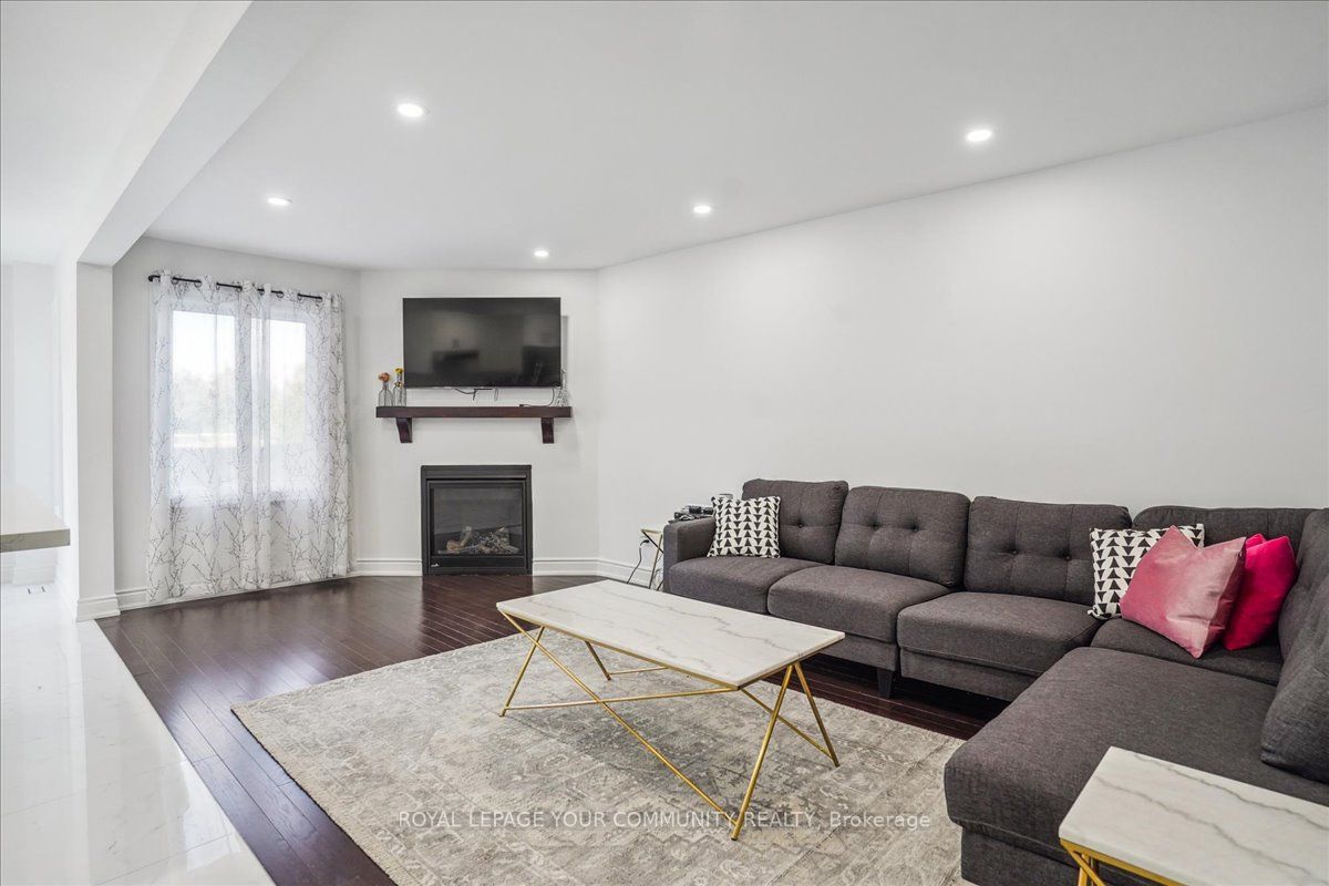 273 Delaney Dr