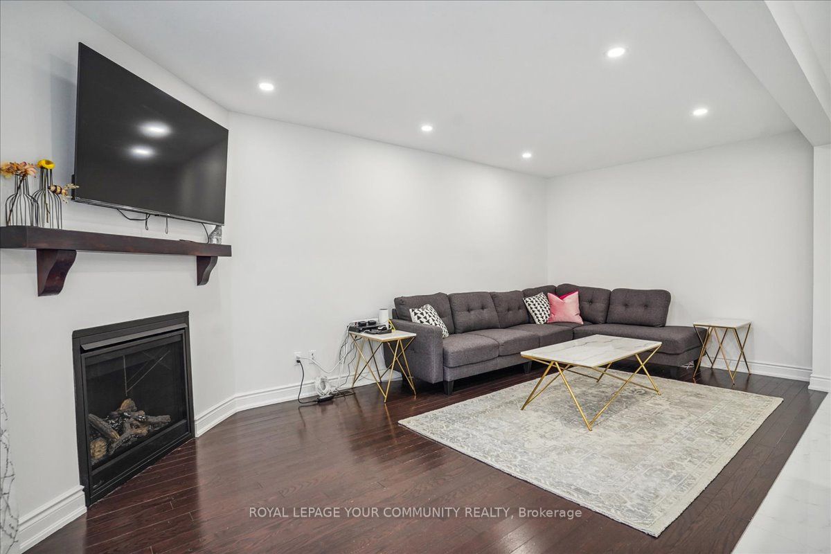 273 Delaney Dr