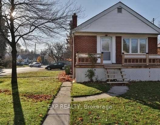 15 Park St S