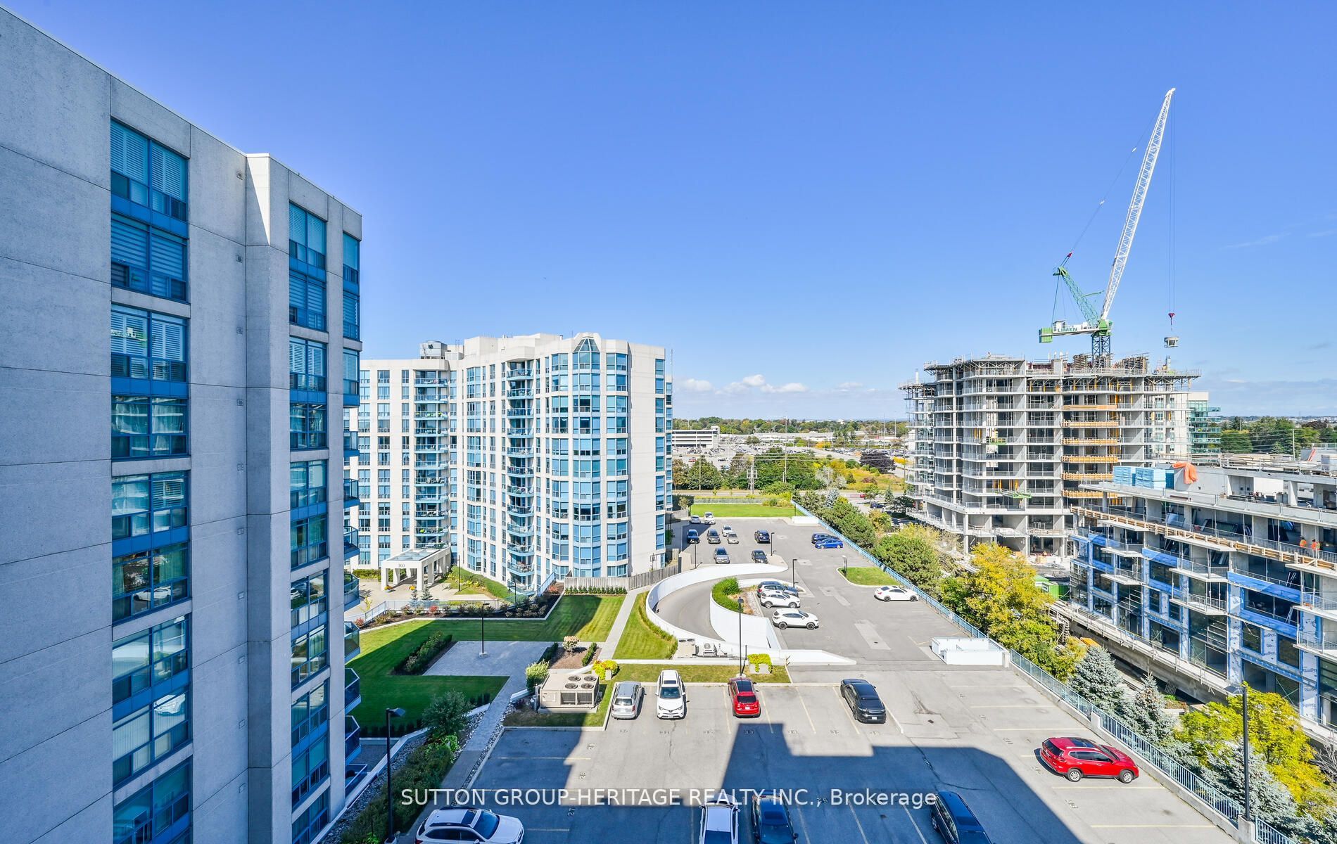340 Watson St W, #901