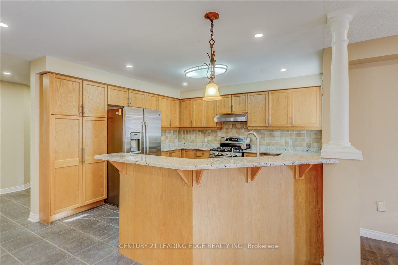 8 Woodcock Ave, #Main