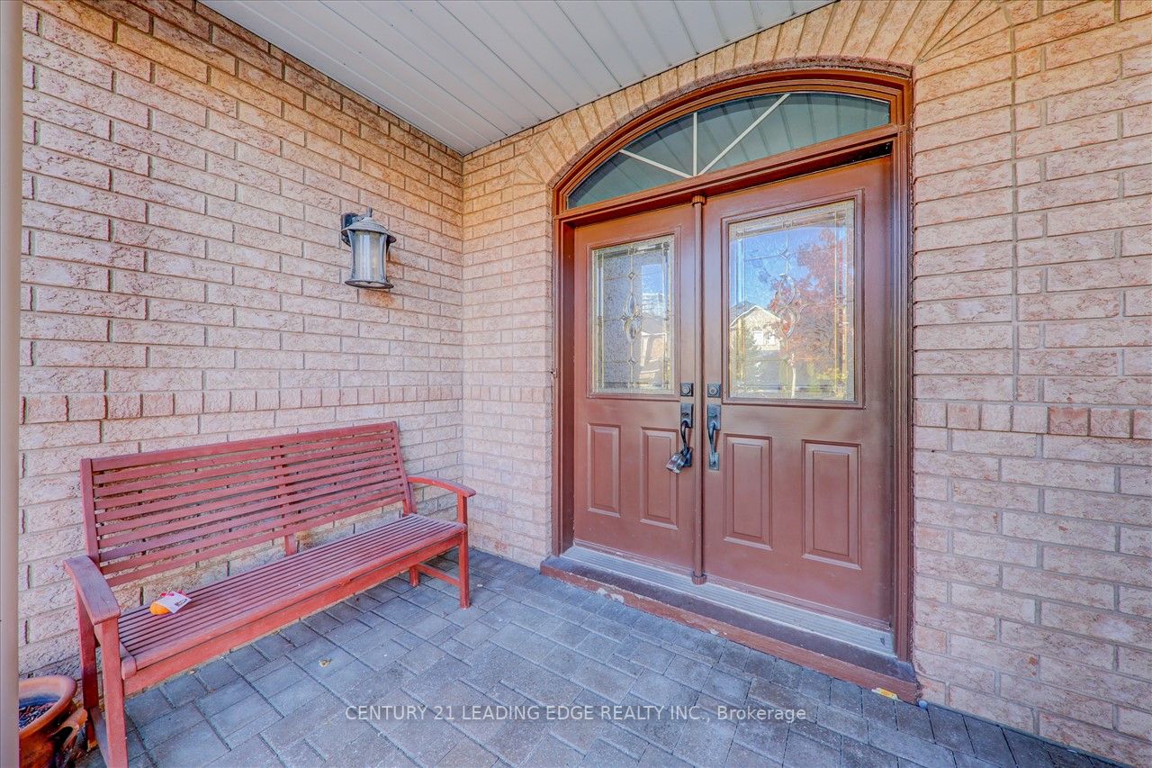 8 Woodcock Ave, #Main