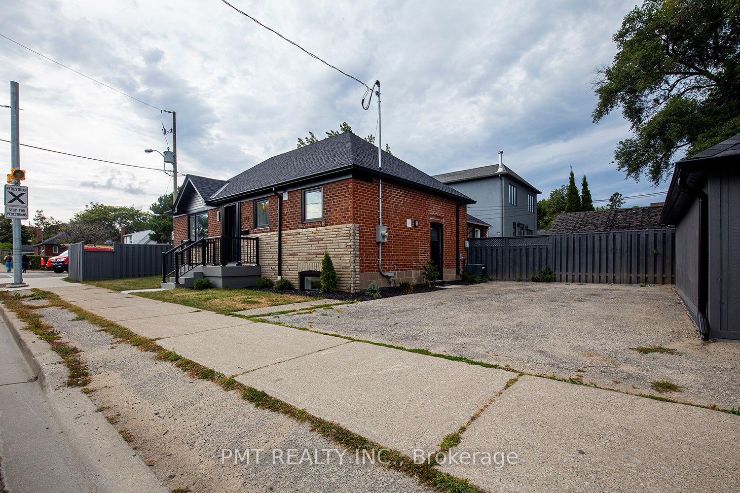 291 Glebemount Ave, #Main