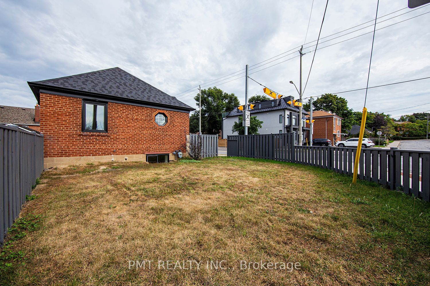 291 Glebemount Ave, #Main