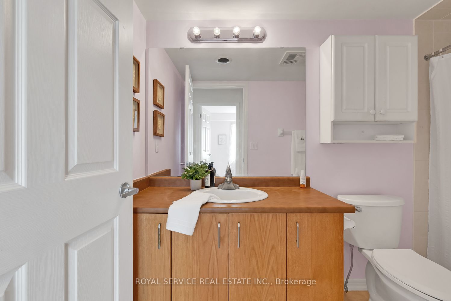 61 Clarington Blvd, #312