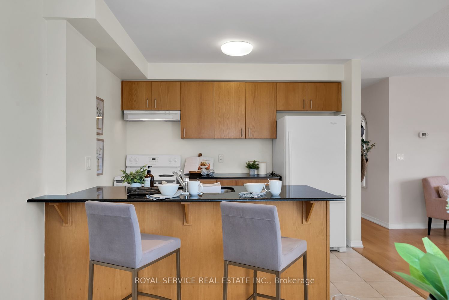61 Clarington Blvd, #312