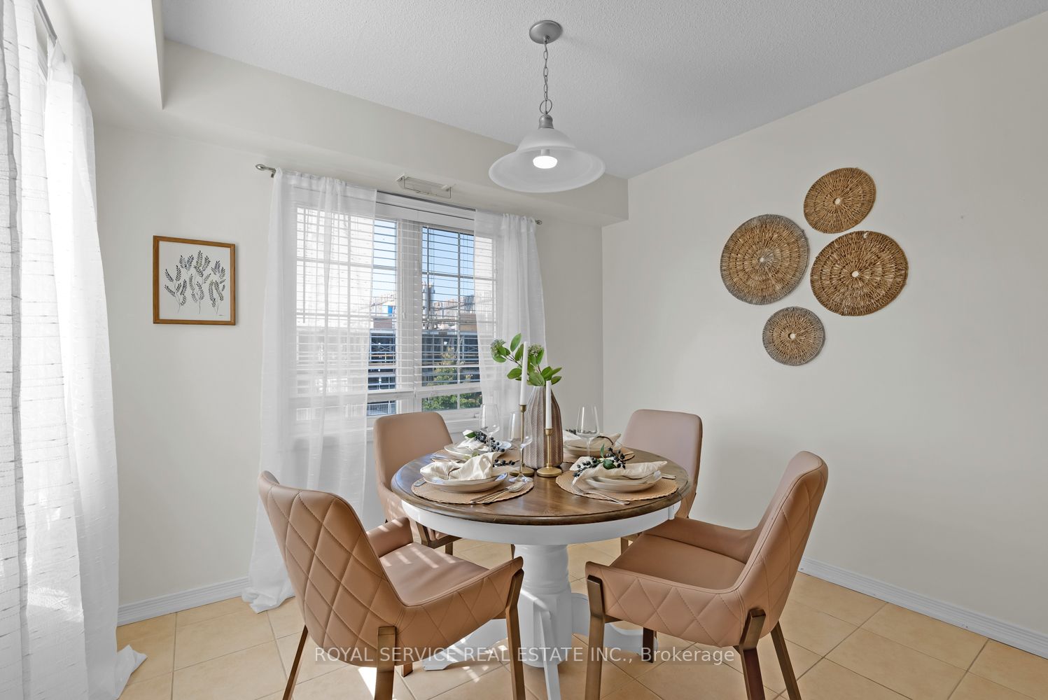 61 Clarington Blvd, #312
