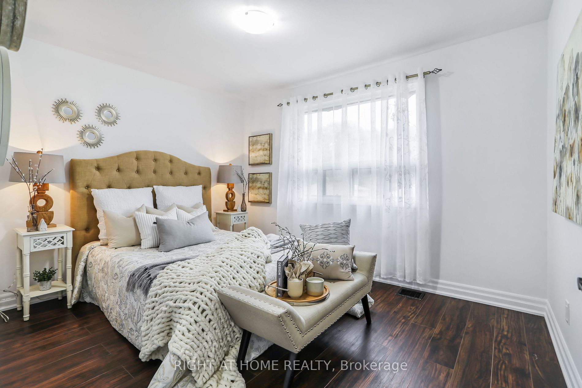 36 Pixley Cres