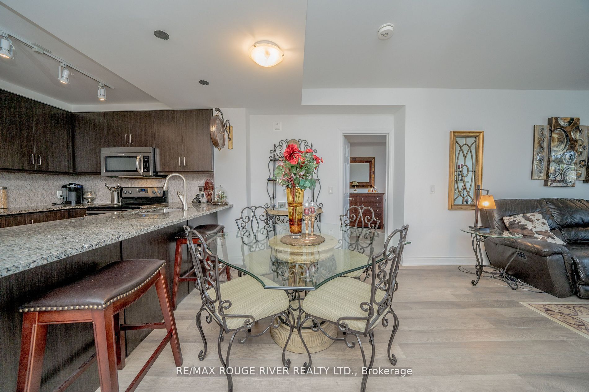 21 Brookhouse Dr, #302