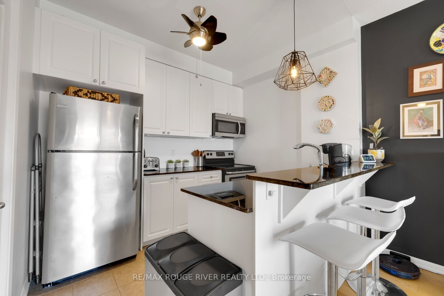 1 Sidney Lane, #203