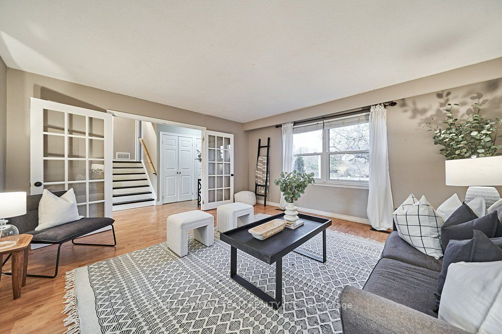 714 Pickering Beach Rd