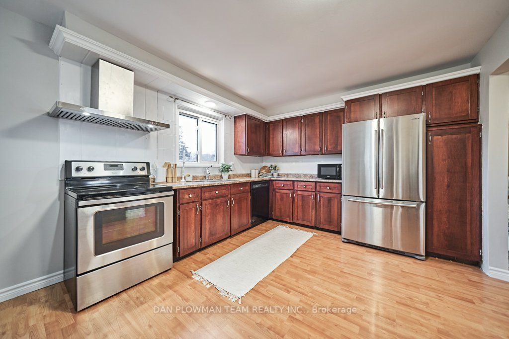 714 Pickering Beach Rd