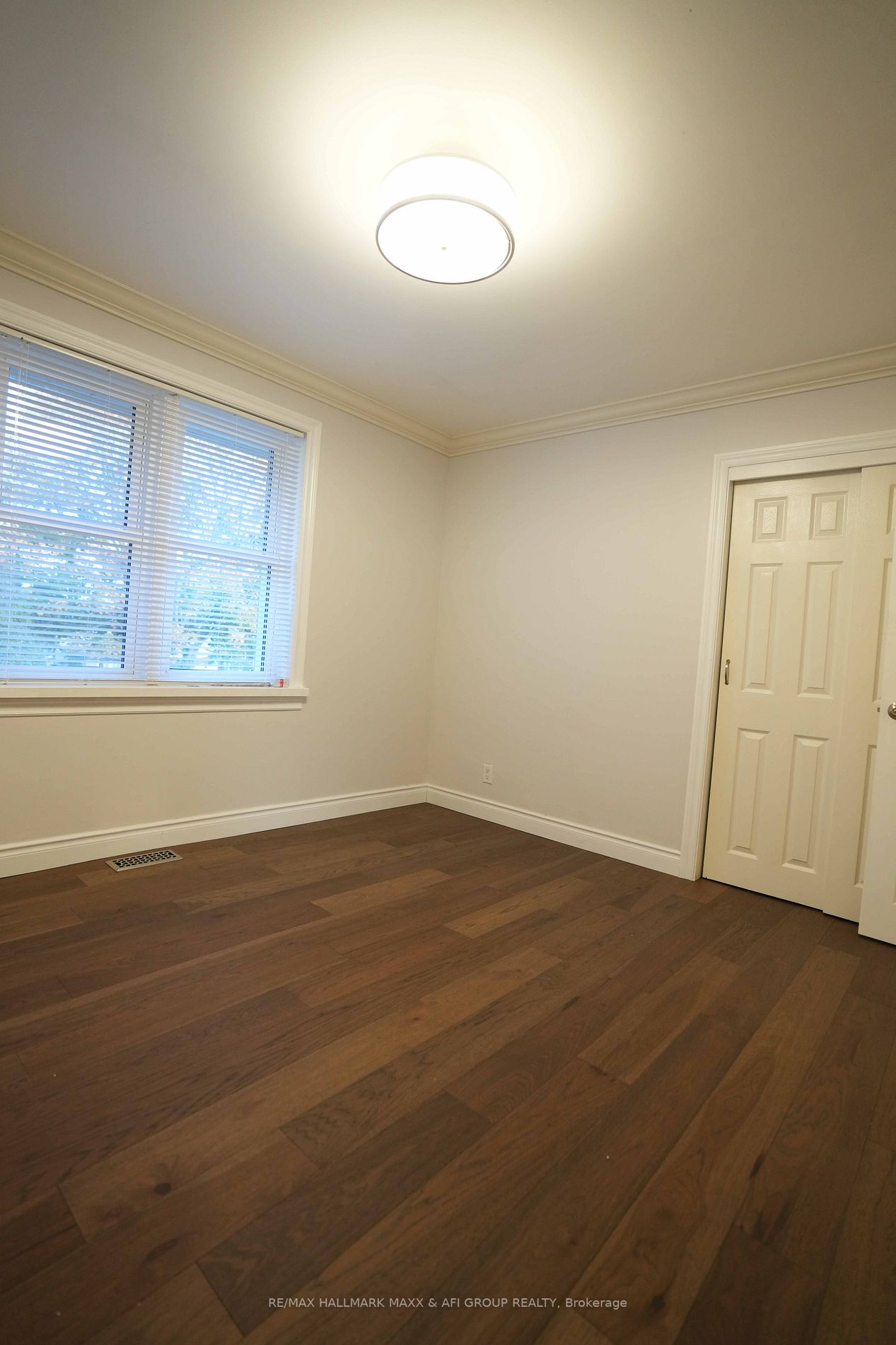 1315 Scugog Ave, #Main