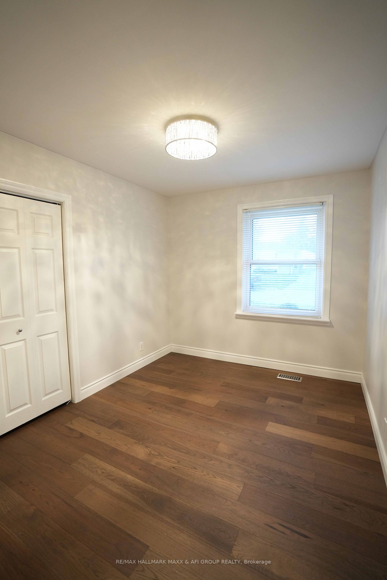 1315 Scugog Ave, #Main