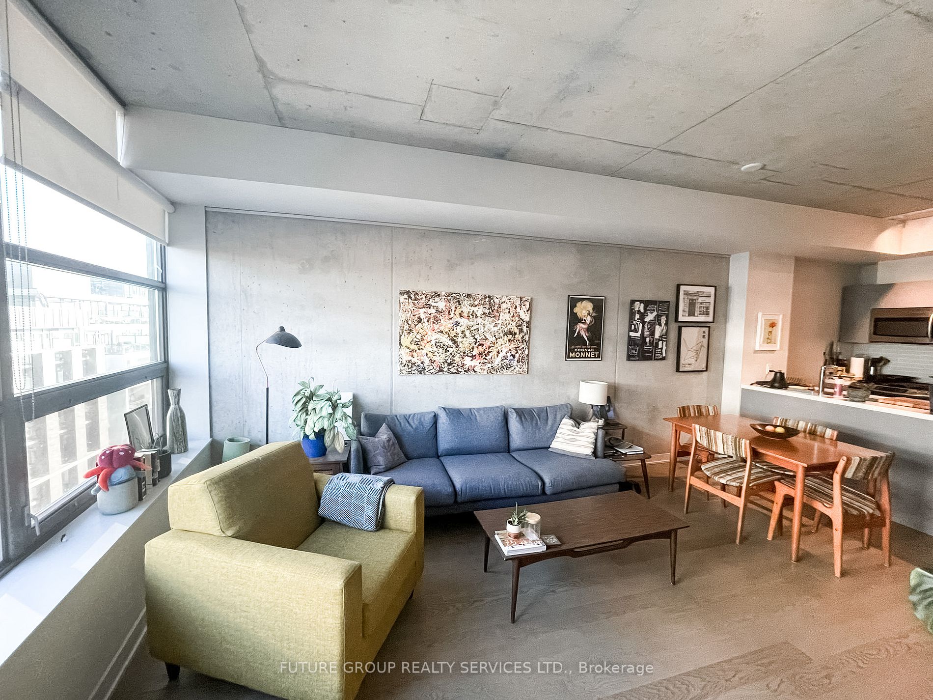 1201 Dundas St E, #805