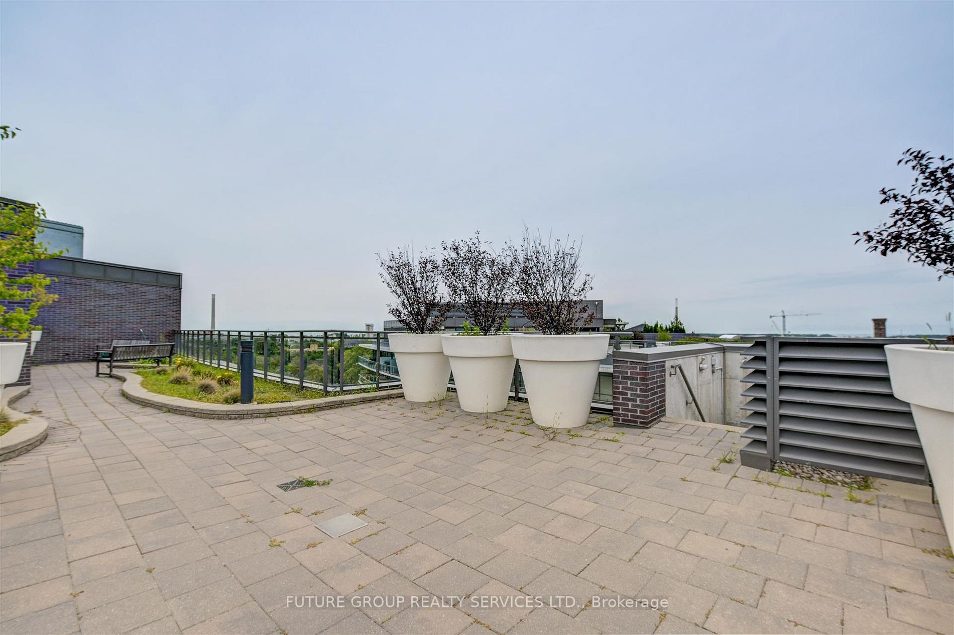 1201 Dundas St E, #805