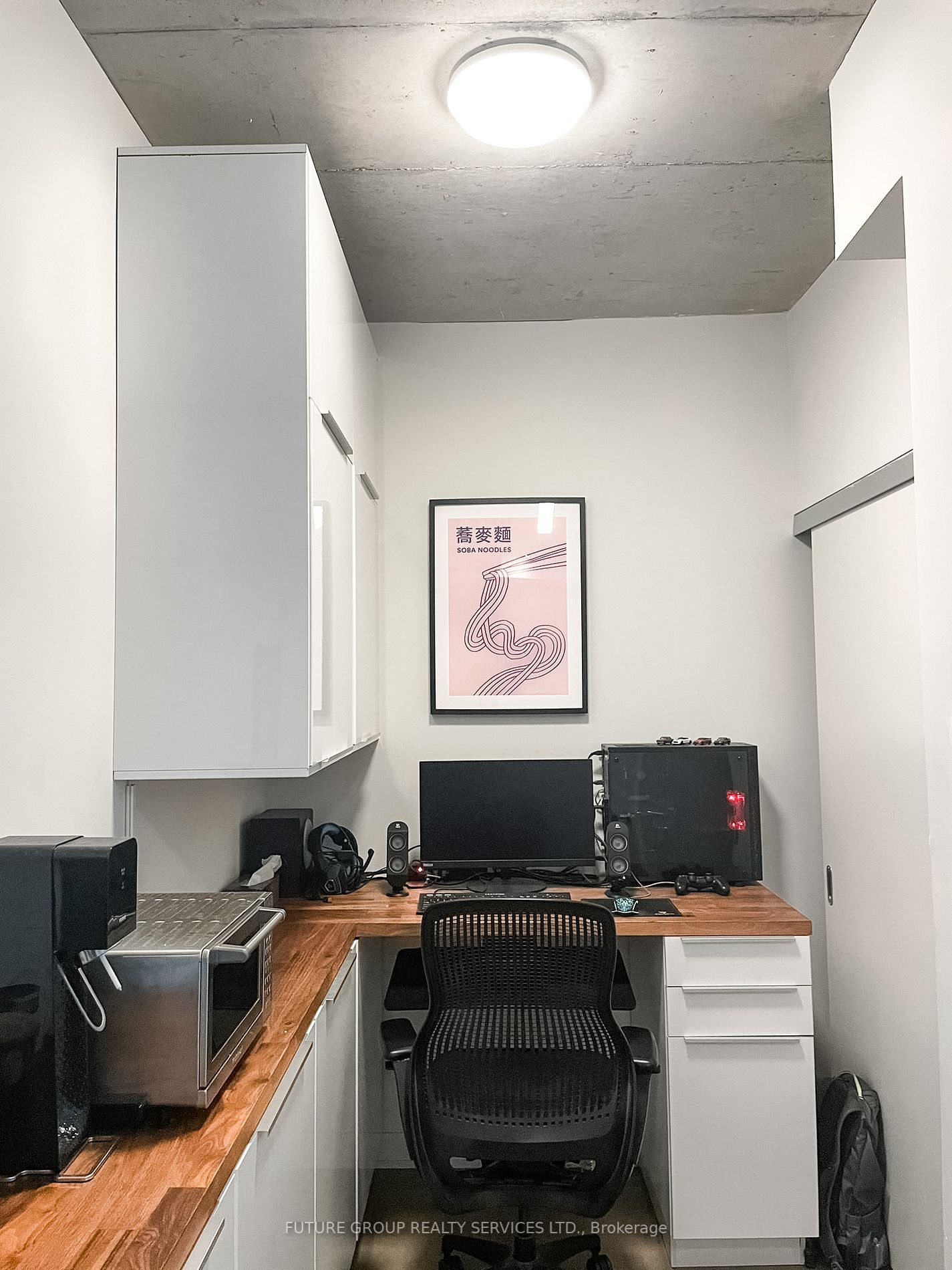 1201 Dundas St E, #805