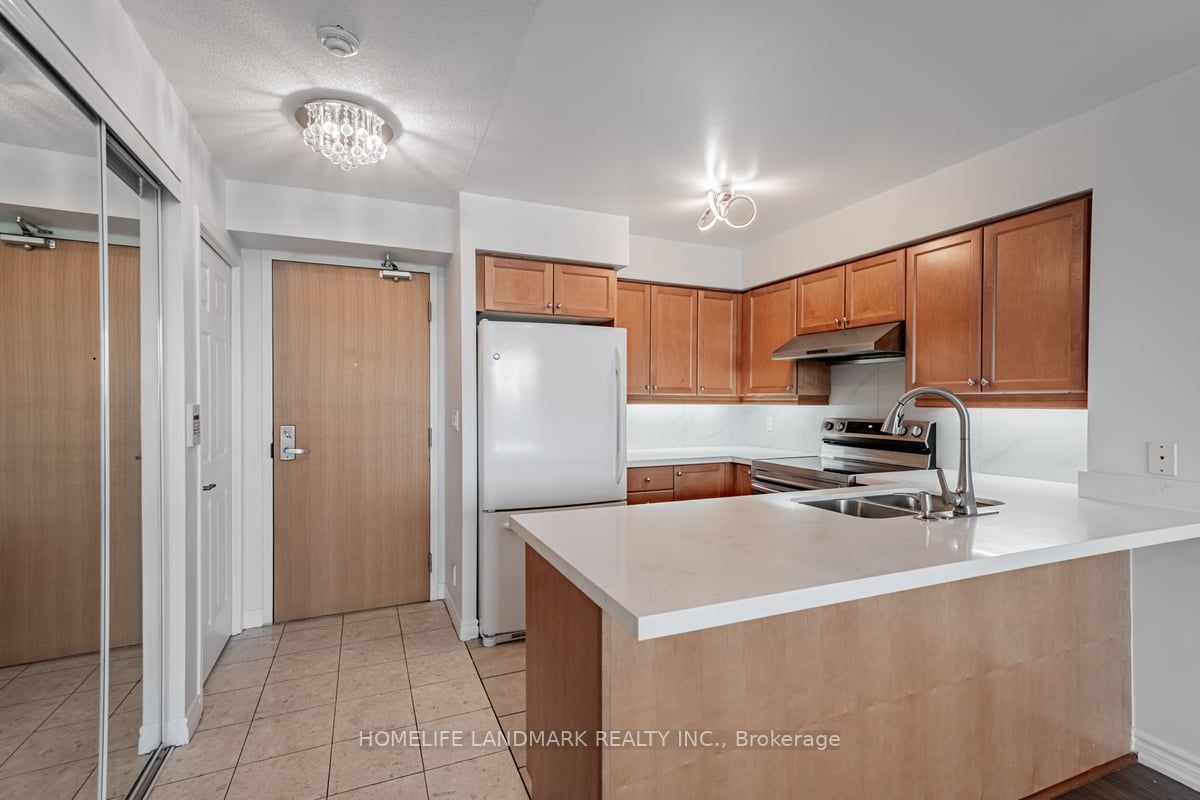 68 Grangeway Ave, #306