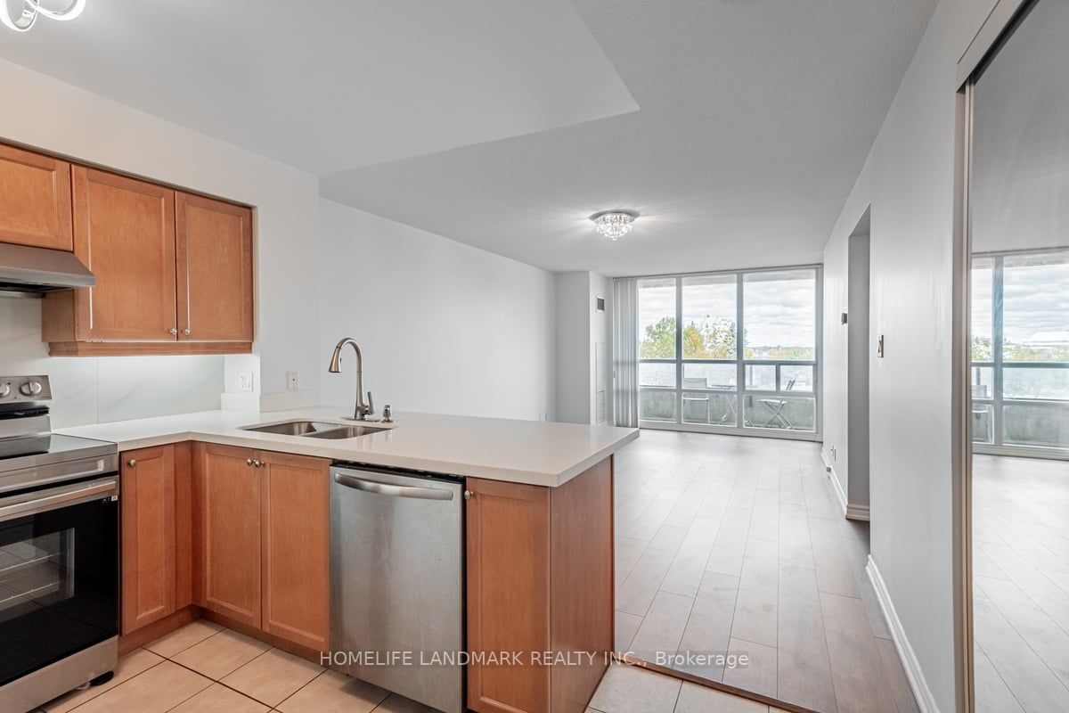 68 Grangeway Ave, #306